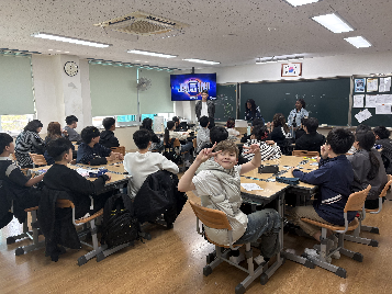 26.4.15.&nbsp;&nbsp;찾아가는&nbsp;중등영어체험프로그램&nbsp;원어민&nbsp;수업